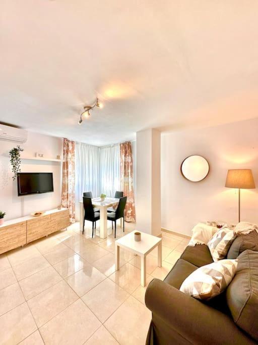 Apartamentos J&K Τορρεμολίνος Εξωτερικό φωτογραφία