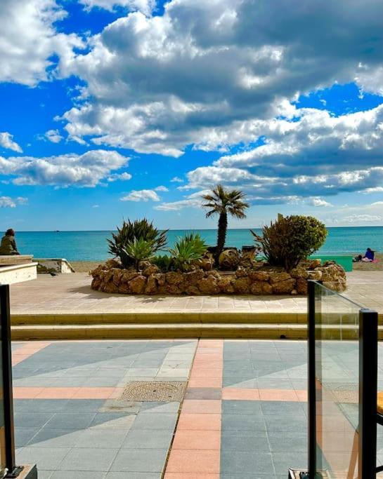 Apartamentos J&K Τορρεμολίνος Εξωτερικό φωτογραφία